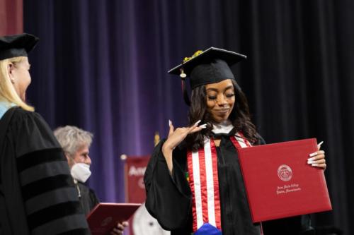 AMC Grad 0517