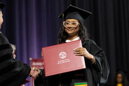 AMC Grad 0525