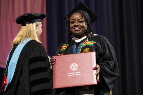 AMC Grad 0541