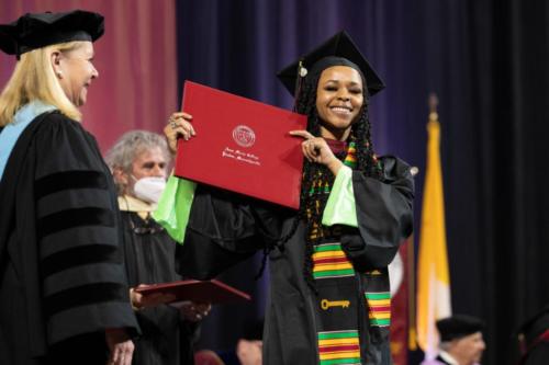 AMC Grad 0590