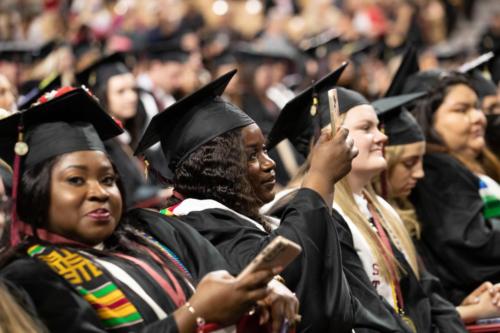 AMC Grad 0676