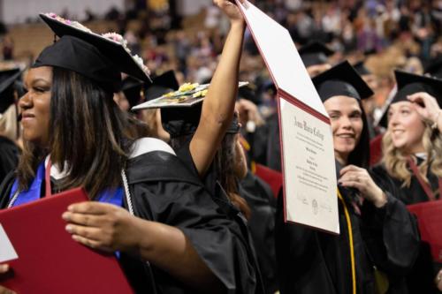 AMC Grad 0721