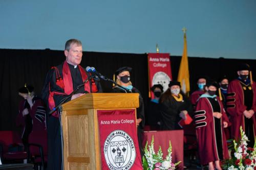 Commencement-Graduate-2021-037