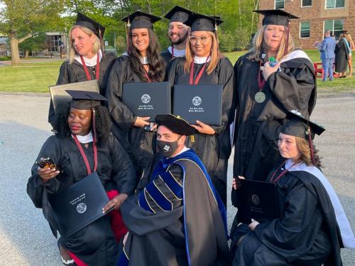 Commencement-Graduate-2021-099